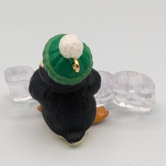 Hallmark Keepsake Cool Decade 2001, 2nd in Cool Decade Series, Penguin Ornament - Picture 5 of 11